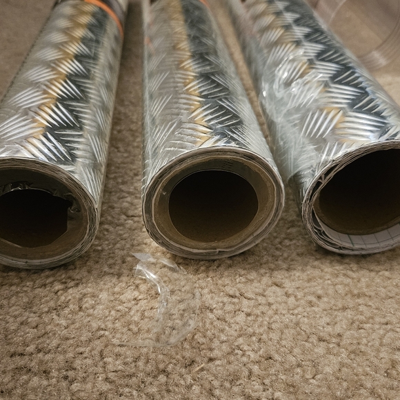 Diamond Plate Peel & Stick New 3 Rolls - Picture 7 of 9